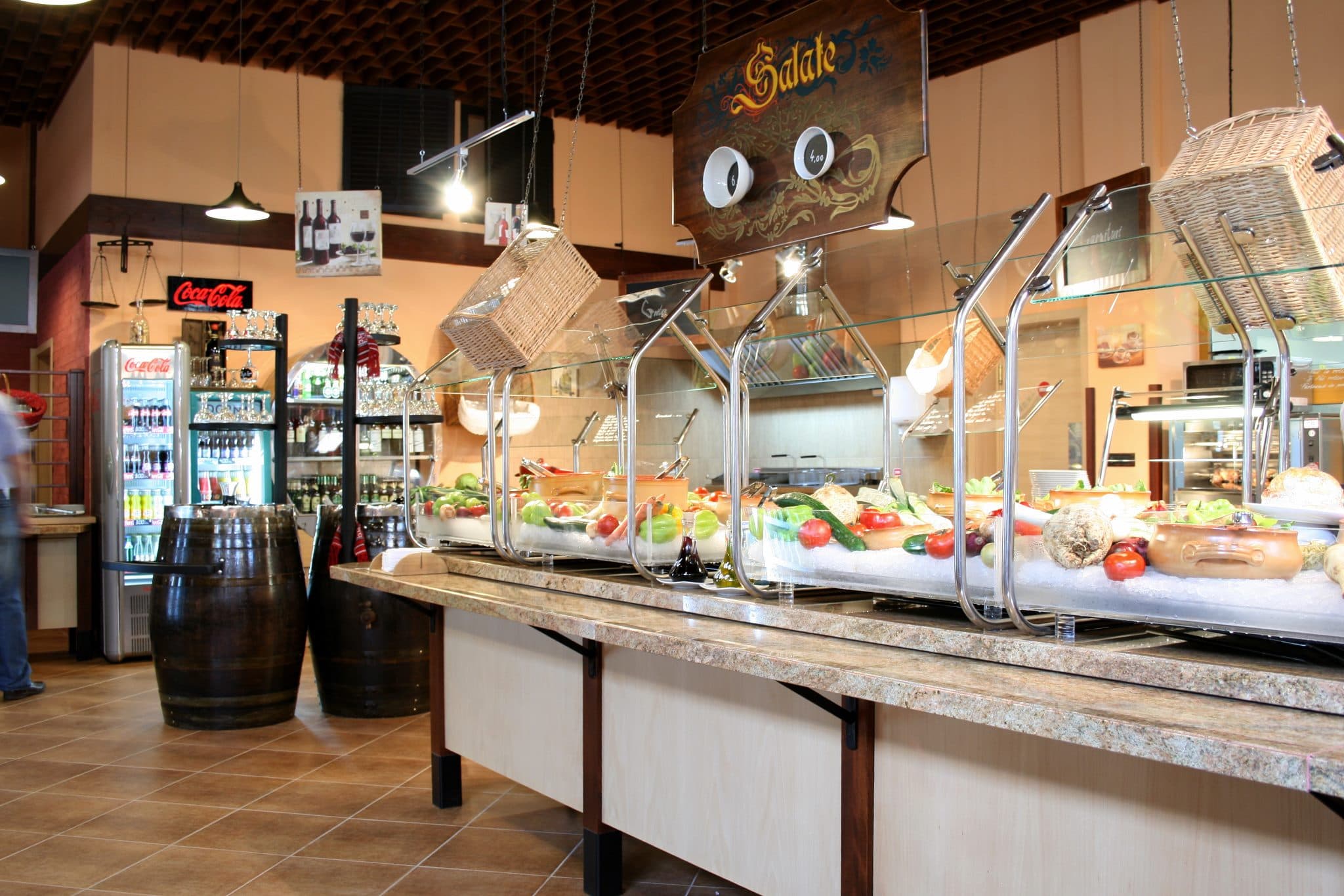 Linia de autoservire Teo Lunch cu salate si preparate calde
